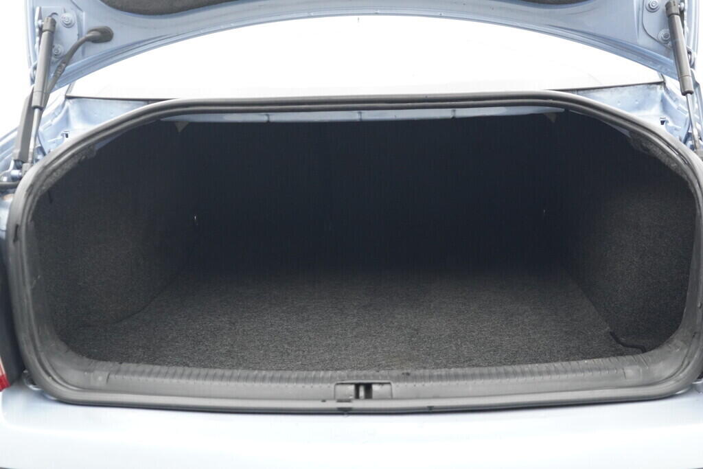 OV190V09774_38.webp_PASSAT  1.9 TDI 81 kW manuál