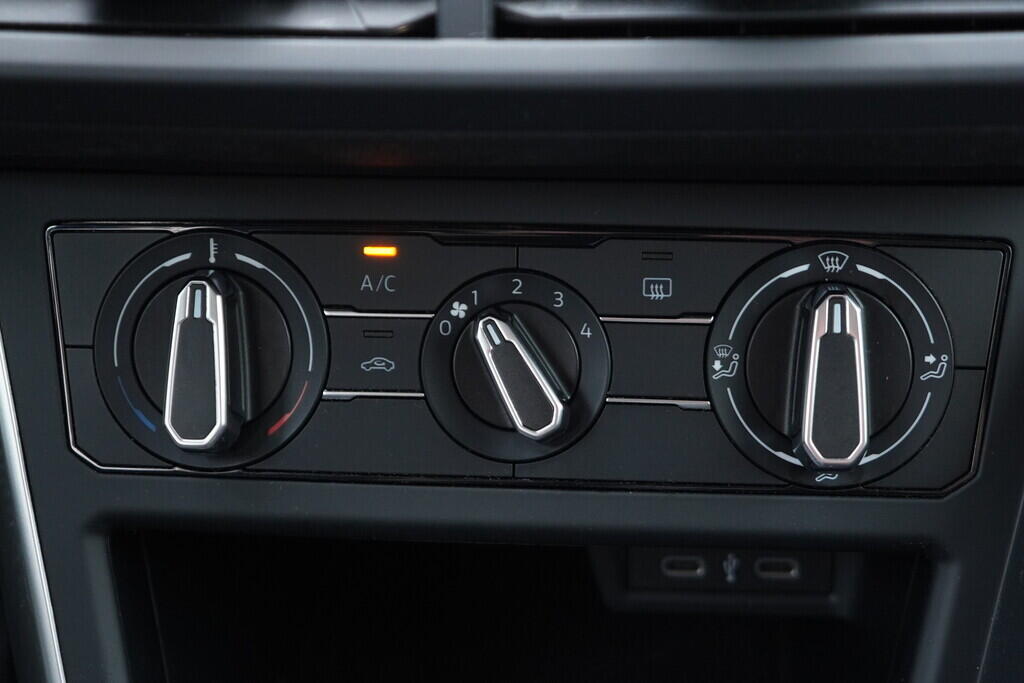 OV190V09781_30.webp_POLO  1.0 TSI 70 kW manuál