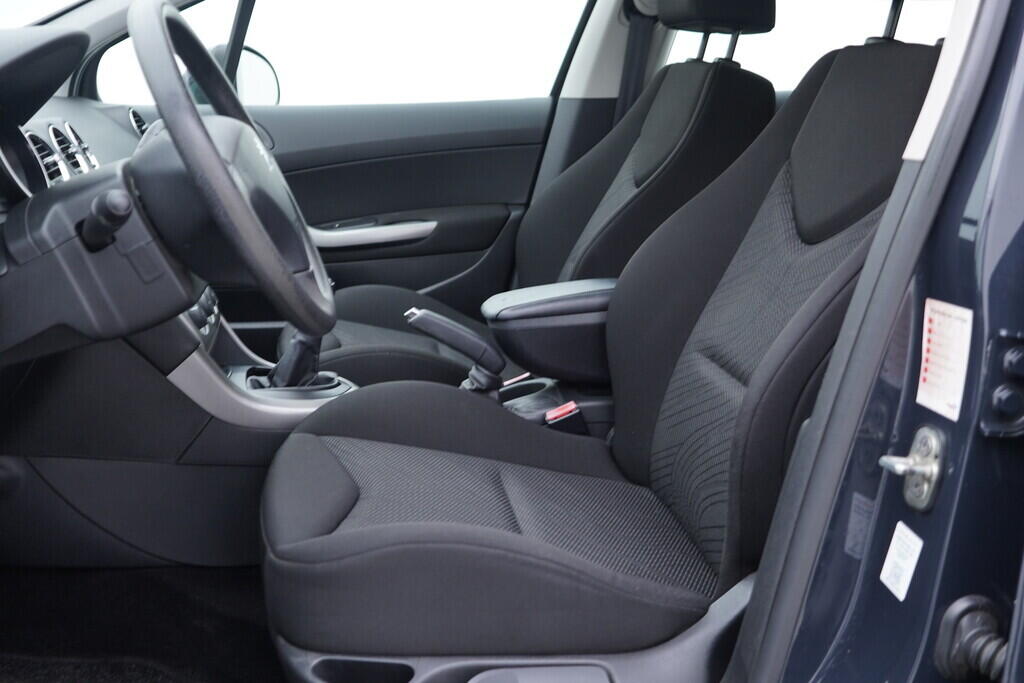 OV190V09782_22.webp_308  1.4 i 72 kW manuál