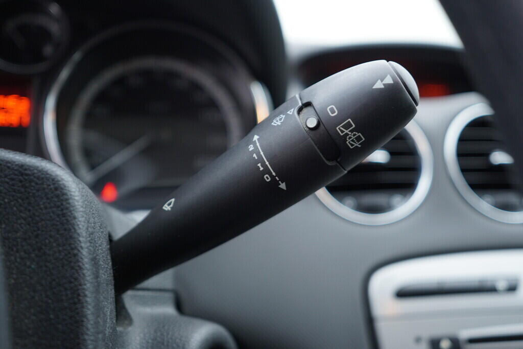 OV190V09782_24.webp_308  1.4 i 72 kW manuál