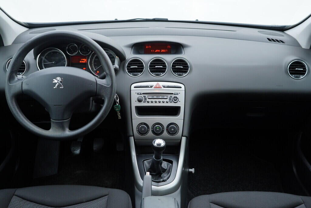 OV190V09782_26.webp_308  1.4 i 72 kW manuál