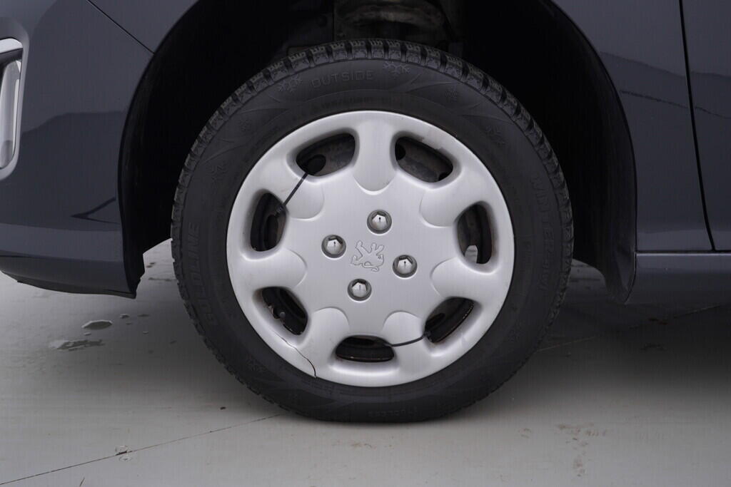 OV190V09782_36.webp_308  1.4 i 72 kW manuál