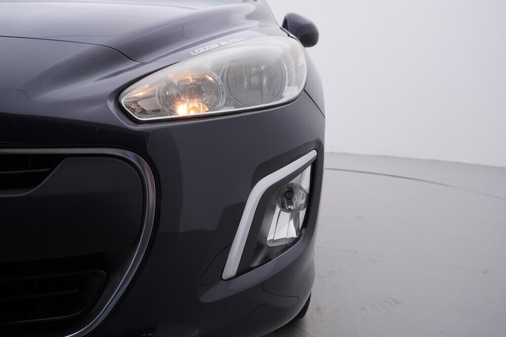 OV190V09782_37.webp_308  1.4 i 72 kW manuál