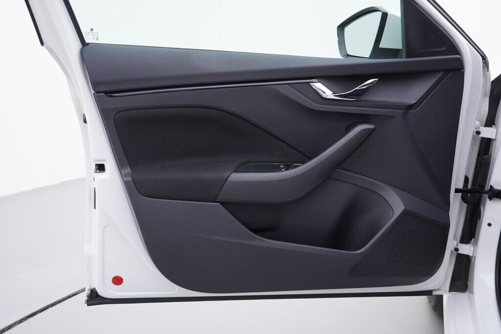 OV190V09785_19.webp_KAMIQ Ambition 1.0 TSI 81 kW manuál, DPH