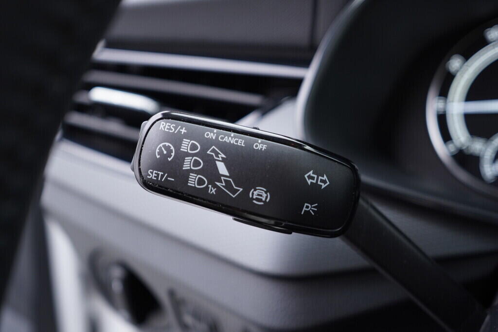 OV190V09785_23.webp_KAMIQ Ambition 1.0 TSI 81 kW manuál, DPH