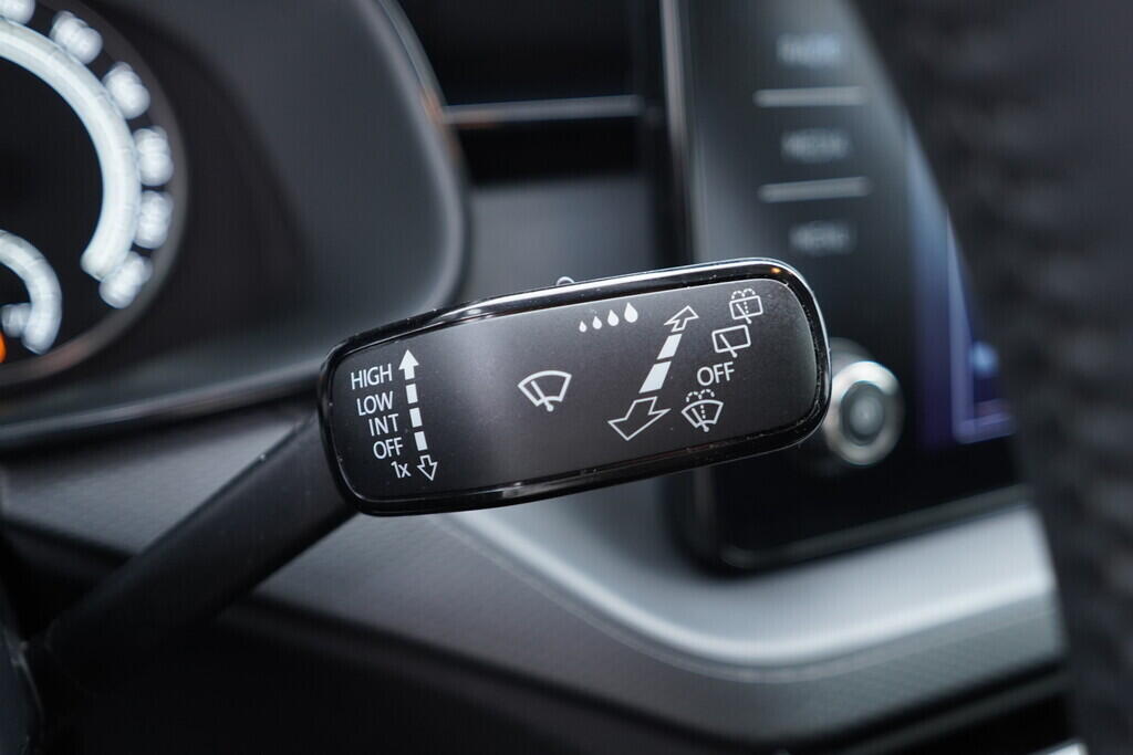 OV190V09785_24.webp_KAMIQ Ambition 1.0 TSI 81 kW manuál, DPH