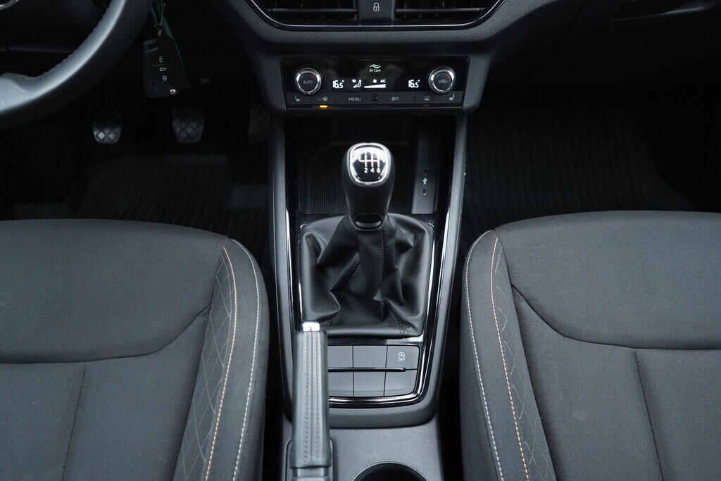 OV190V09785_32.webp_KAMIQ Ambition 1.0 TSI 81 kW manuál, DPH