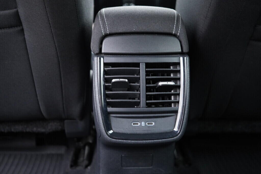 OV190V09785_34.webp_KAMIQ Ambition 1.0 TSI 81 kW manuál, DPH