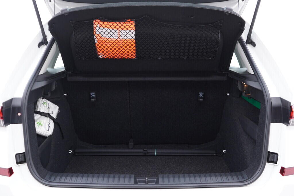 OV190V09785_36.webp_KAMIQ Ambition 1.0 TSI 81 kW manuál, DPH