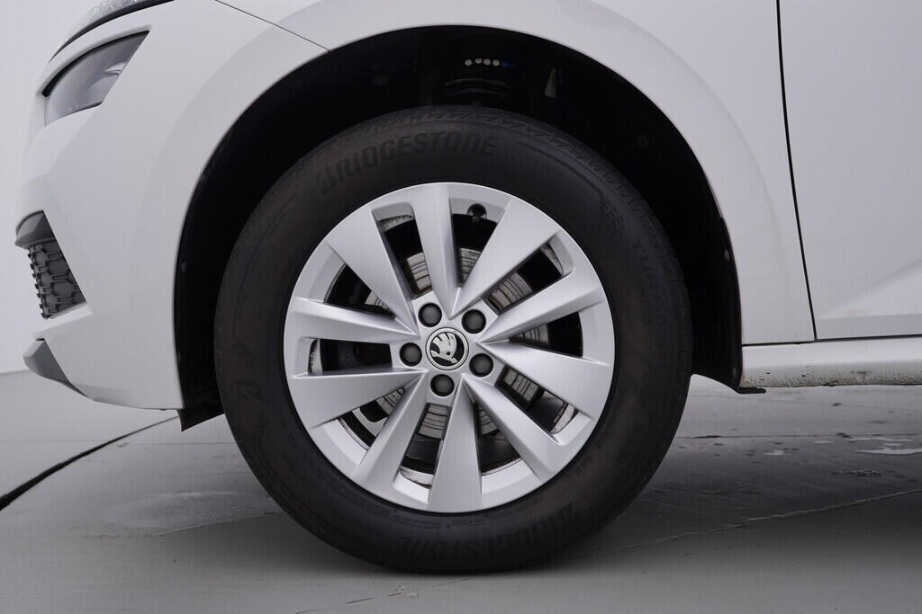 OV190V09785_38.webp_KAMIQ Ambition 1.0 TSI 81 kW manuál, DPH