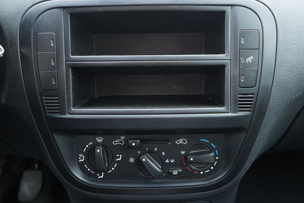 OV190V09786_27.webp_C3  1.1 HFX 44 kW manuál