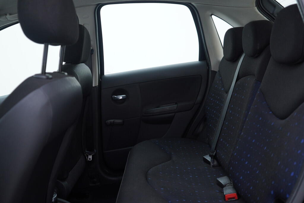 OV190V09786_30.webp_C3  1.1 HFX 44 kW manuál