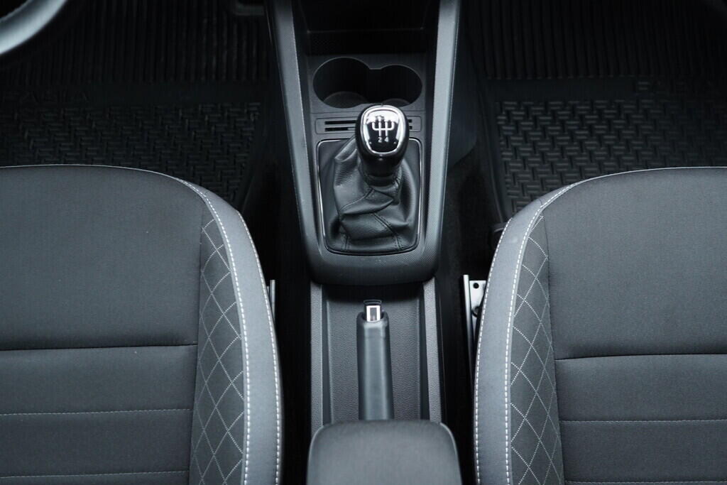 OV190V09791_32.webp_FABIA Ambition 1.0 TSI 70 kW manuál, DPH