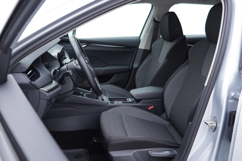 OV190V09792_22.webp_OCTAVIA Ambition 1.0 TSI 81 kW manuál, DPH