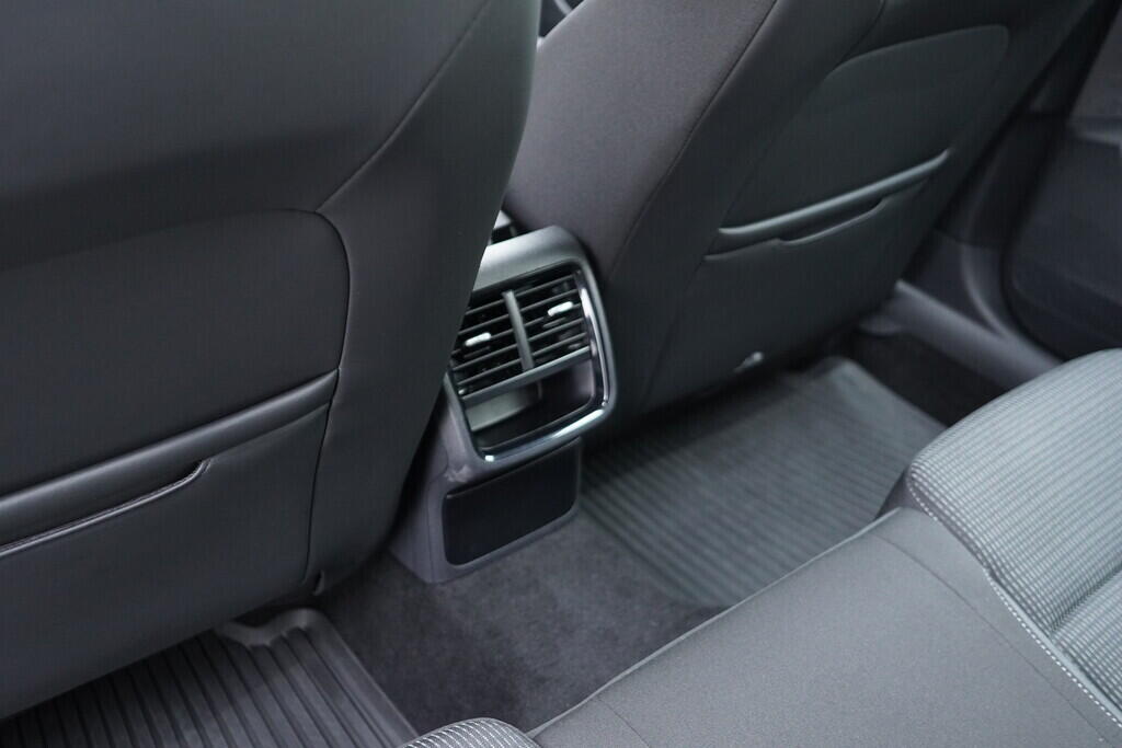 OV190V09792_37.webp_OCTAVIA Ambition 1.0 TSI 81 kW manuál, DPH