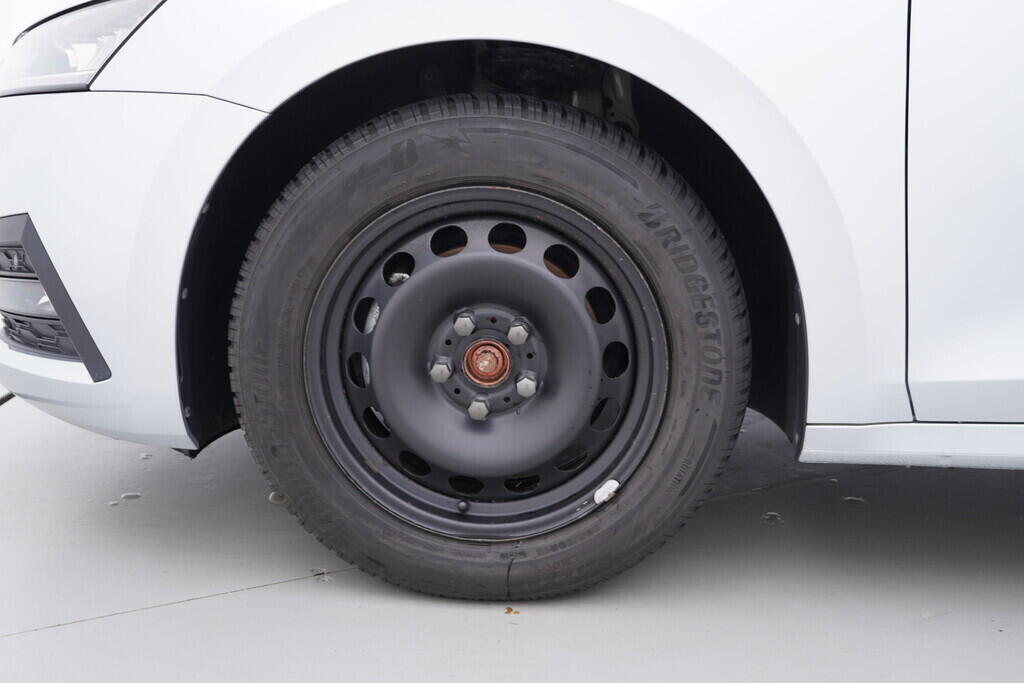 OV190V09792_41.webp_OCTAVIA Ambition 1.0 TSI 81 kW manuál, DPH