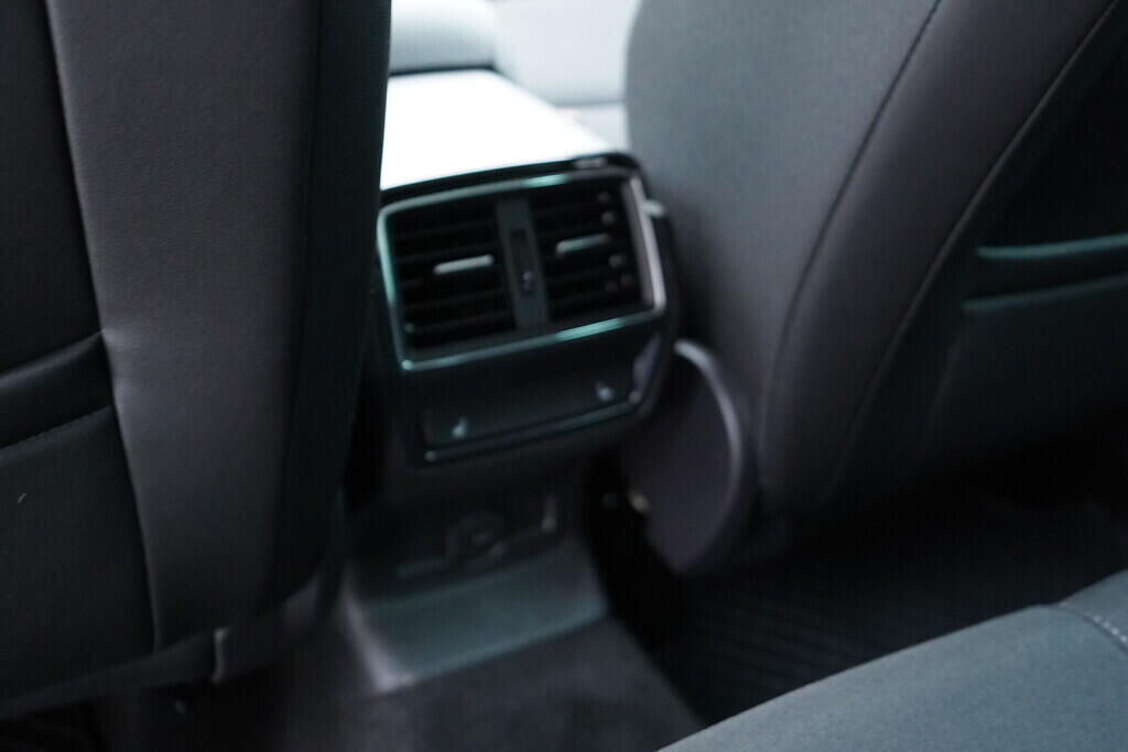 OV190V09793_33.webp_KAROQ 173 1.6 TDI 85 kW automat, DPH