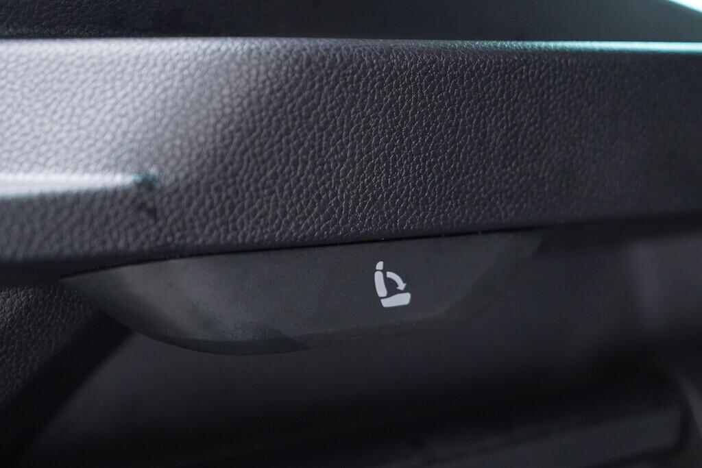 OV190V09793_36.webp_KAROQ 173 1.6 TDI 85 kW automat, DPH