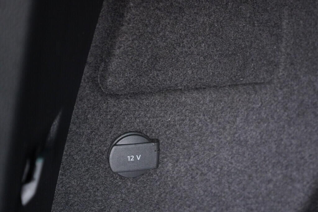 OV190V09793_37.webp_KAROQ 173 1.6 TDI 85 kW automat, DPH