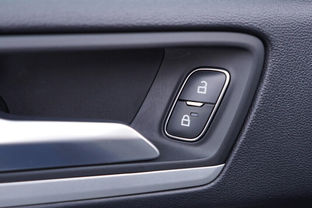 OV190V09795_21.webp_FOCUS Edition 1.5 ZTDA 88 kW manuál, DPH