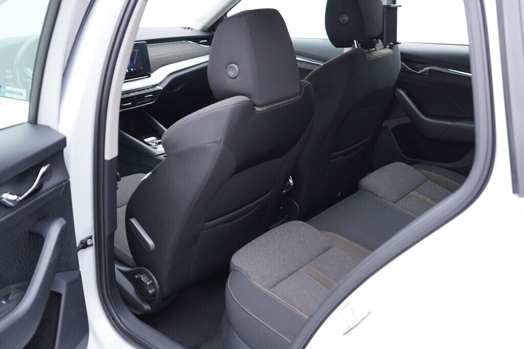 OV190V09796_35.webp_OCTAVIA Scout 2.0 TSI 140 kW automat, DPH