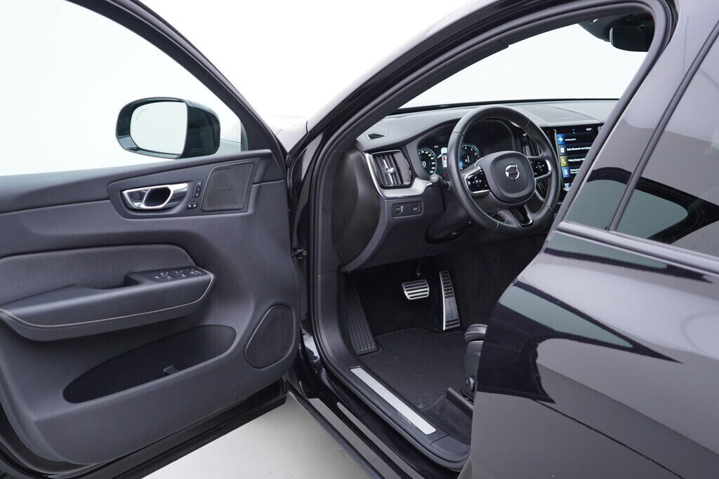 OV190V09797_18.webp_XC60 R-Design 2.0 B420T2 184 kW automat, DPH