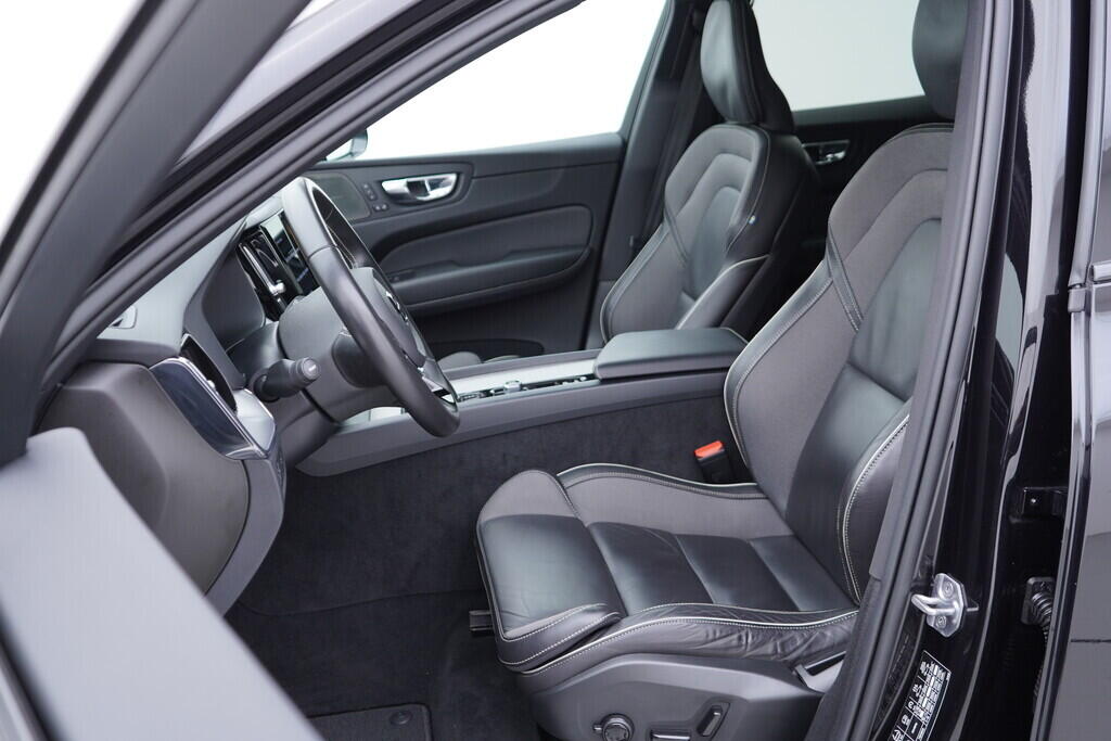 OV190V09797_24.webp_XC60 R-Design 2.0 B420T2 184 kW automat, DPH