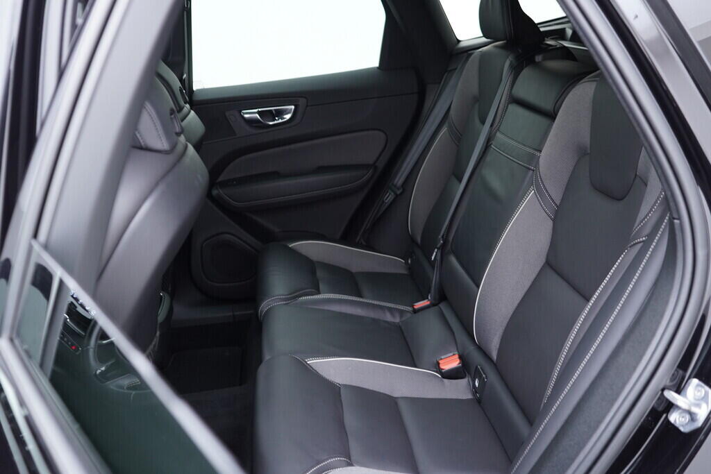 OV190V09797_46.webp_XC60 R-Design 2.0 B420T2 184 kW automat, DPH