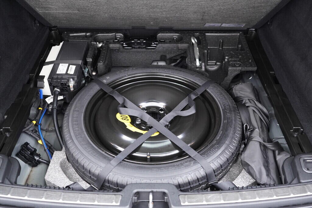 OV190V09797_50.webp_XC60 R-Design 2.0 B420T2 184 kW automat, DPH