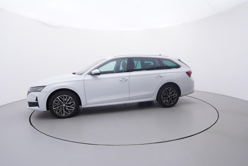 OV190V09800_11.webp_OCTAVIA  2.0 TDI 110 kW automat, DPH