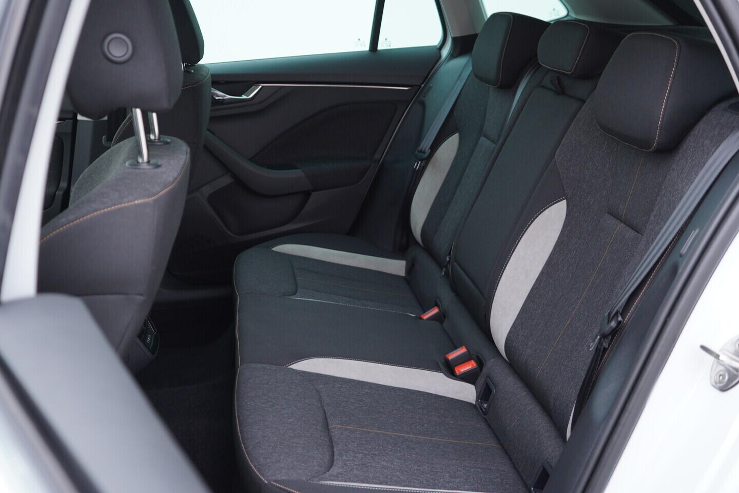 OV190V09801_38.webp_SCALA Top Selection 1.0 TSI 85 kW automat, DPH