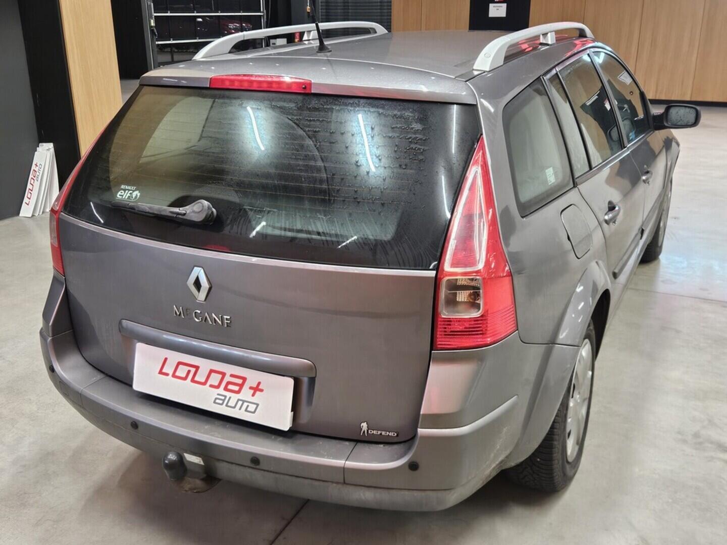 OV190V09804_11.webp_MÉGANE  1.6 16V 82 kW manuál