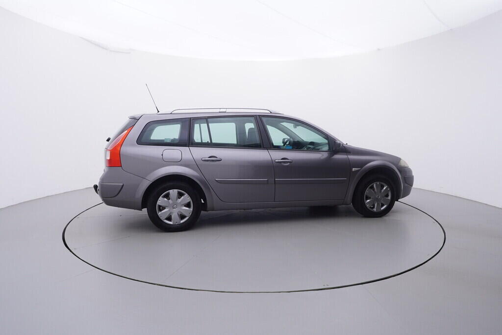 OV190V09804_15.webp_MÉGANE  1.6 16V 82 kW manuál