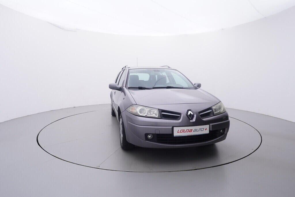 OV190V09804_17.webp_MÉGANE  1.6 16V 82 kW manuál