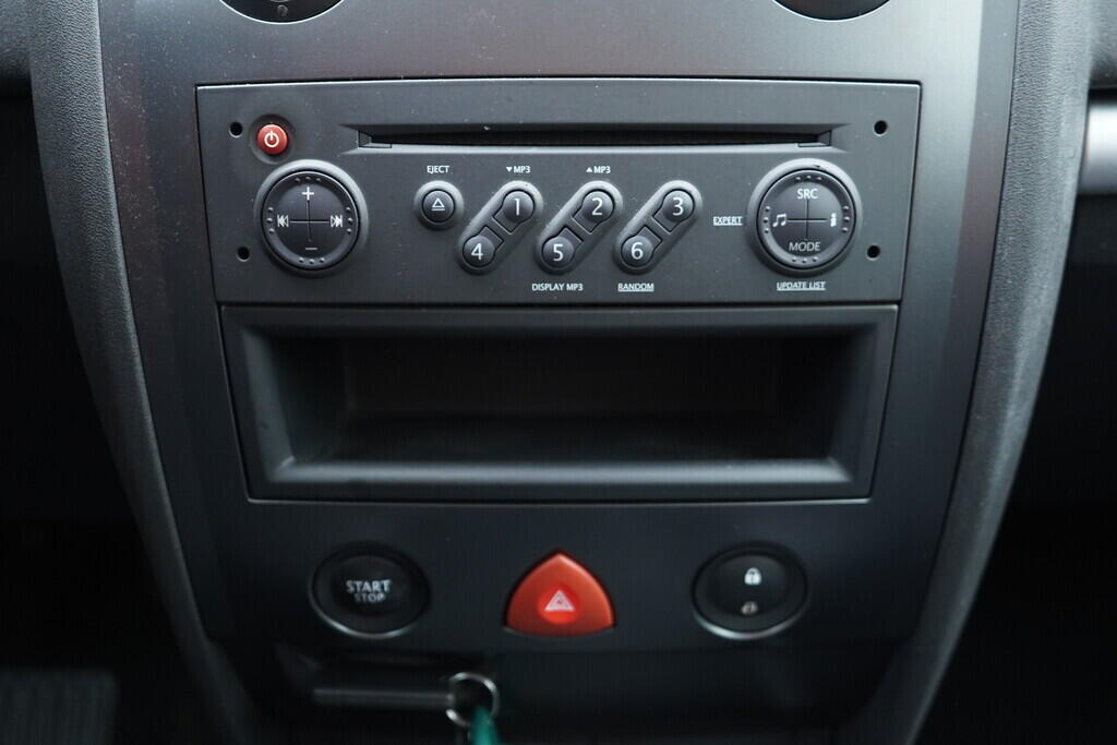 OV190V09804_30.webp_MÉGANE  1.6 16V 82 kW manuál