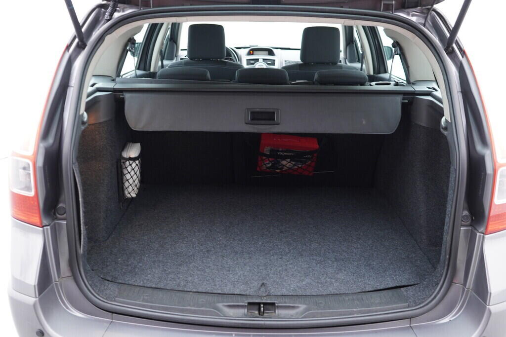 OV190V09804_34.webp_MÉGANE  1.6 16V 82 kW manuál