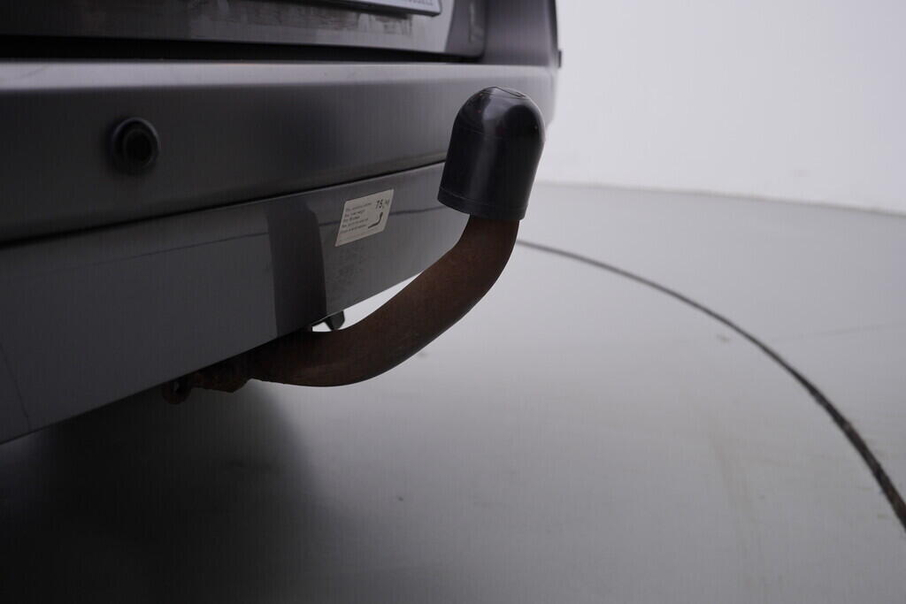 OV190V09804_37.webp_MÉGANE  1.6 16V 82 kW manuál