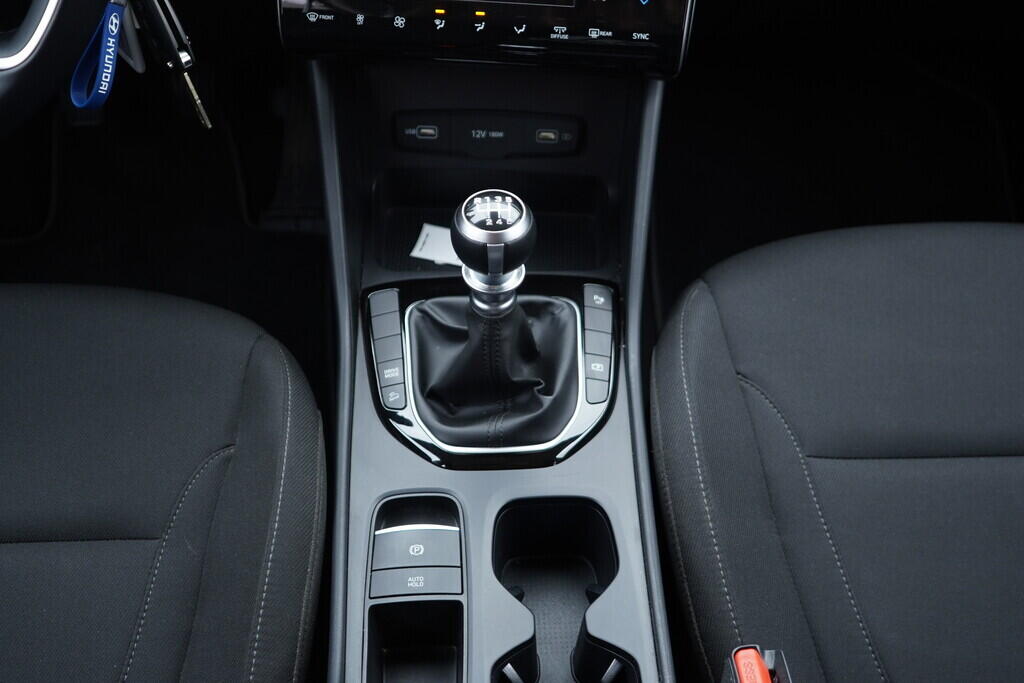 OV190V09806_30.webp_TUCSON Smart  1.6 t-gdi 132 kW manuál