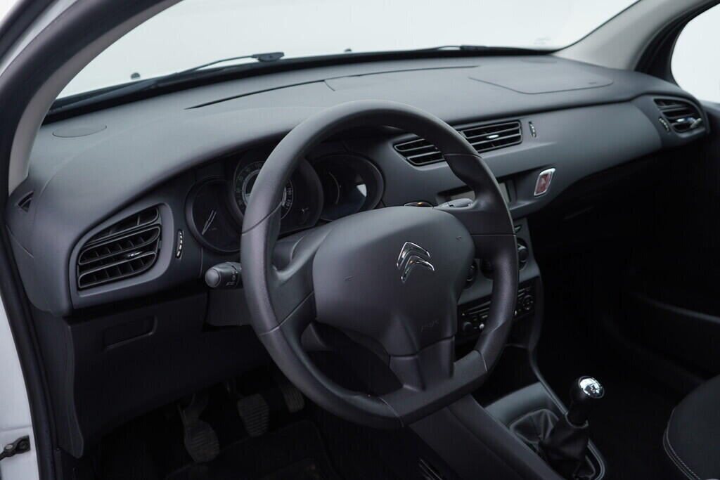 OV190V09807_21.webp_C3  1.0 VTi 50 kW manuál