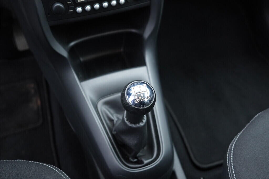 OV190V09807_30.webp_C3  1.0 VTi 50 kW manuál