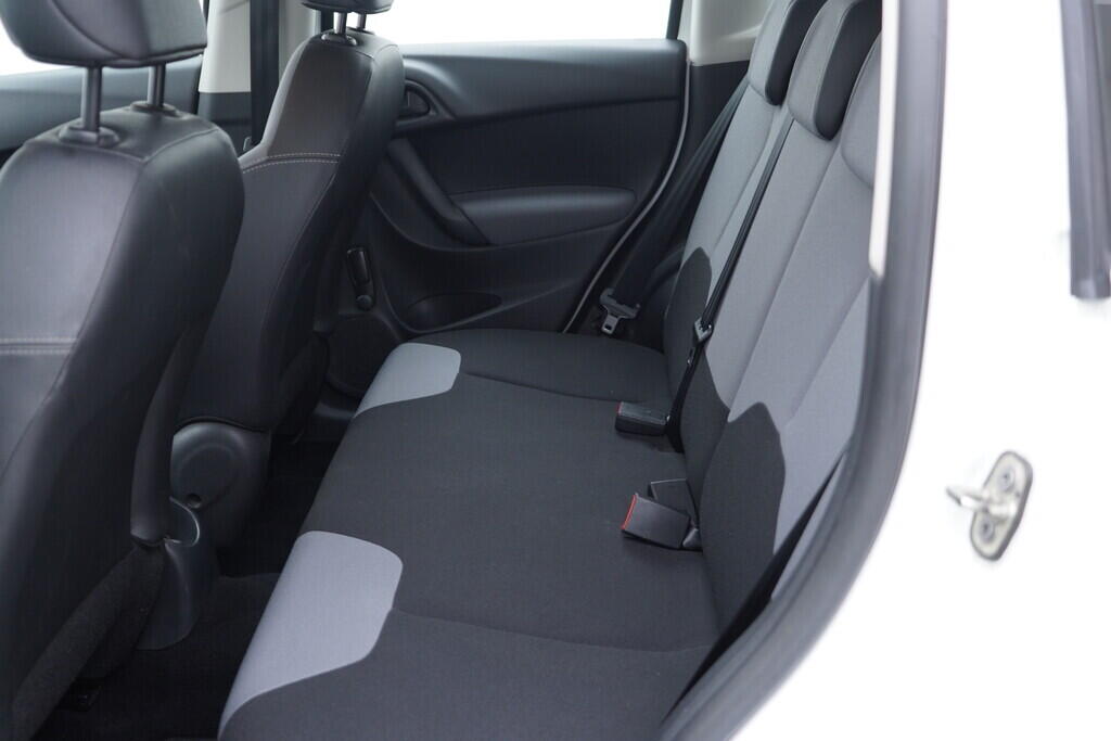 OV190V09807_32.webp_C3  1.0 VTi 50 kW manuál