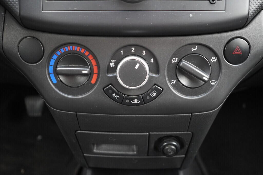 OV190V09809_28.webp_AVEO  1.4 16V 69 kW manuál