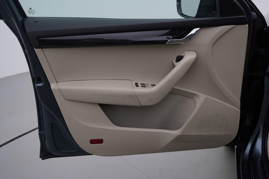 OV190V09810_19.webp_OCTAVIA Style 1.6 TDI 85 kW automat, DPH