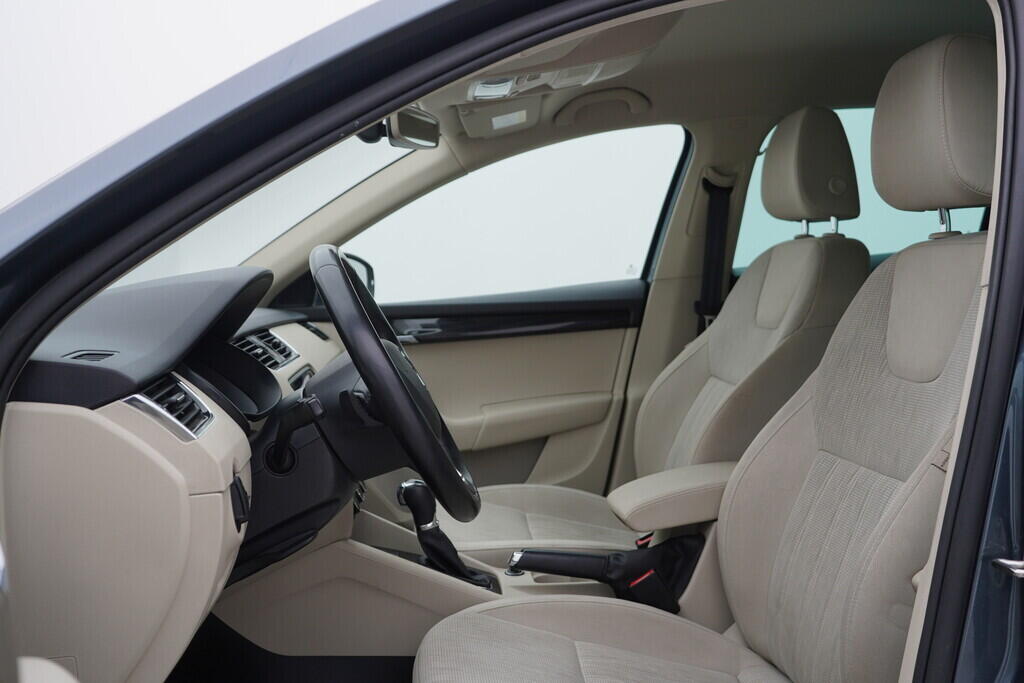 OV190V09810_23.webp_OCTAVIA Style 1.6 TDI 85 kW automat, DPH