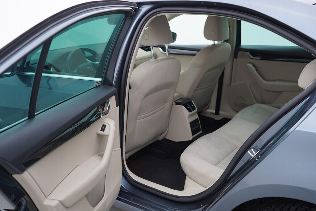 OV190V09810_34.webp_OCTAVIA Style 1.6 TDI 85 kW automat, DPH