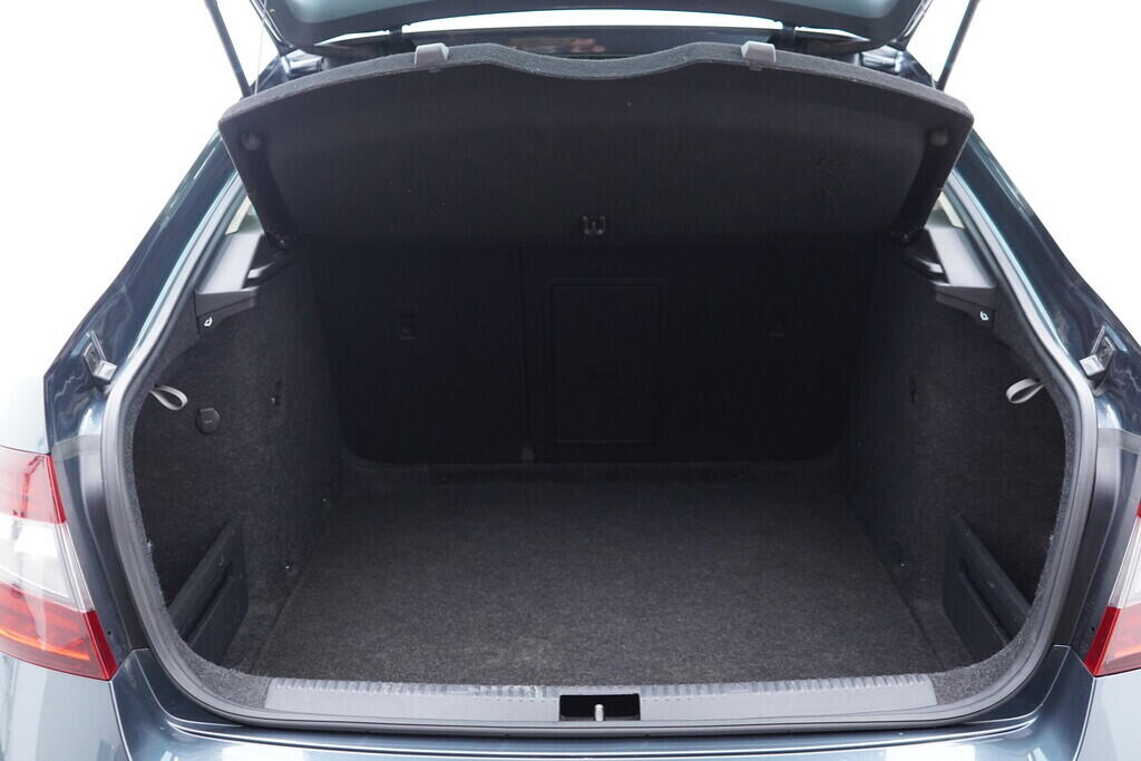 OV190V09810_37.webp_OCTAVIA Style 1.6 TDI 85 kW automat, DPH