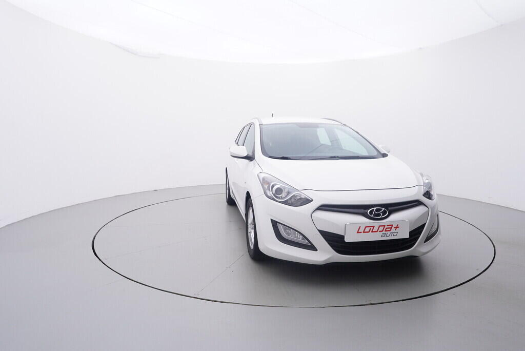 OV190V09811_17.webp_I30 Trikolor 1.6 GDi 88 kW manuál