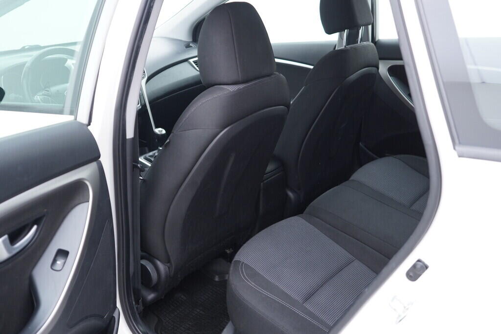 OV190V09811_31.webp_I30 Trikolor 1.6 GDi 88 kW manuál