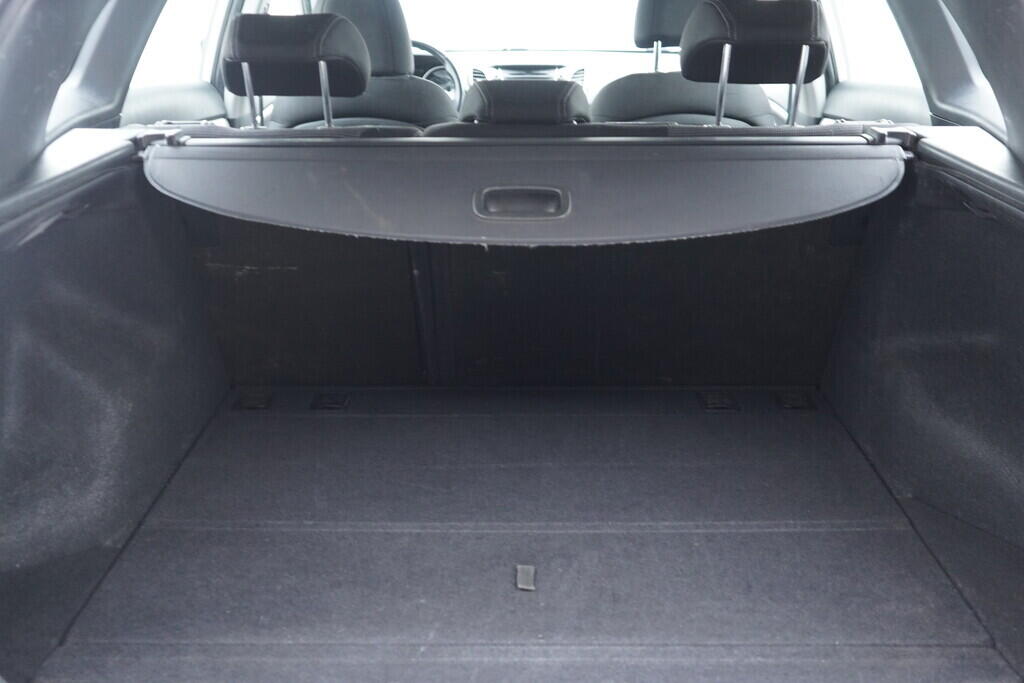 OV190V09811_33.webp_I30 Trikolor 1.6 GDi 88 kW manuál