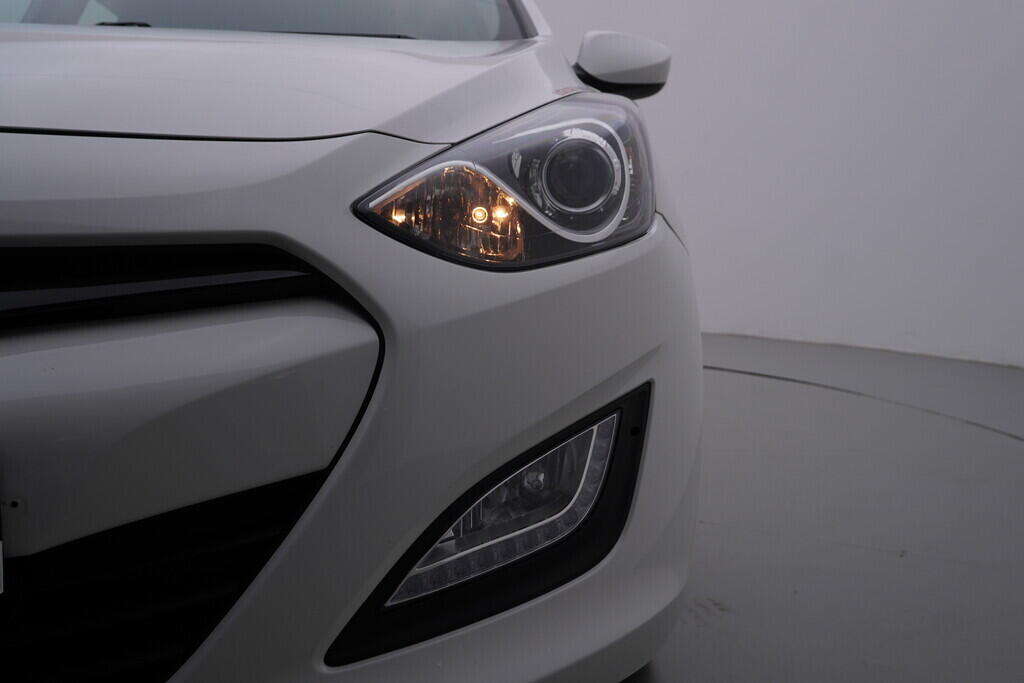 OV190V09811_36.webp_I30 Trikolor 1.6 GDi 88 kW manuál